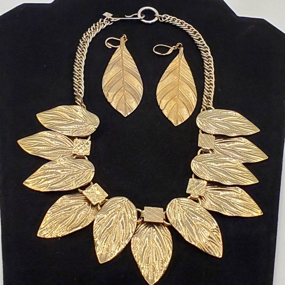 Banana Republic Jewelry - Vintage Banana Republic Set